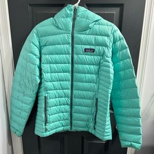 Patagonia Women’s Down Sweater Hoodie turquoise size medium